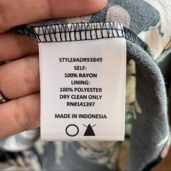 ASTR‎ The Label Black Floral Wrap Front High Low Dress V-Neck Women's Size Small - Picture 9 of 10